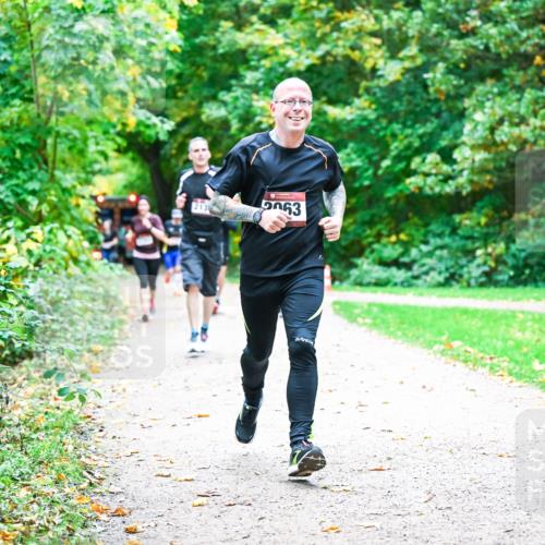 12.10.2025 - Bramfelder Halbmarathon 2025 Dr. Thomas Lammeyer http://msf.ph/oto/9353728 12.10.2025 10:48:01 Laufen 213, 5063 meine-sportfotos.de