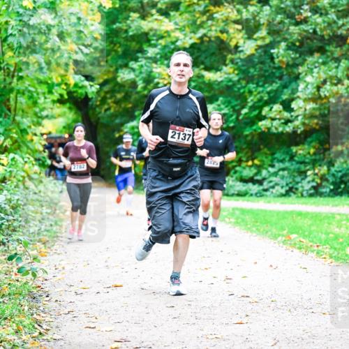 12.10.2025 - Bramfelder Halbmarathon 2025 Dr. Thomas Lammeyer http://msf.ph/oto/9353740 12.10.2025 10:48:03 Laufen 2782, 2137, 28 meine-sportfotos.de