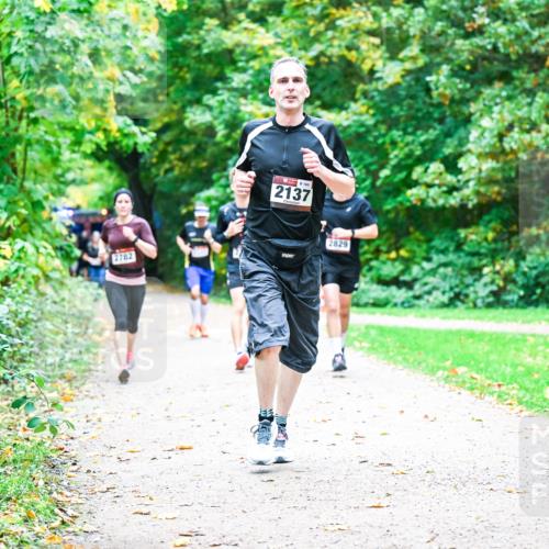 12.10.2025 - Bramfelder Halbmarathon 2025 Dr. Thomas Lammeyer http://msf.ph/oto/9353741 12.10.2025 10:48:03 Laufen 2782, 160, 2137, 2829 meine-sportfotos.de