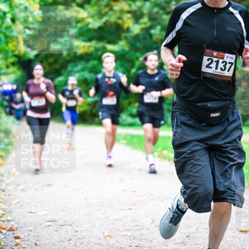 12.10.2025 - Bramfelder Halbmarathon 2025 Dr. Thomas Lammeyer http://msf.ph/oto/9353750 12.10.2025 10:48:05 Laufen 160, 2137 meine-sportfotos.de