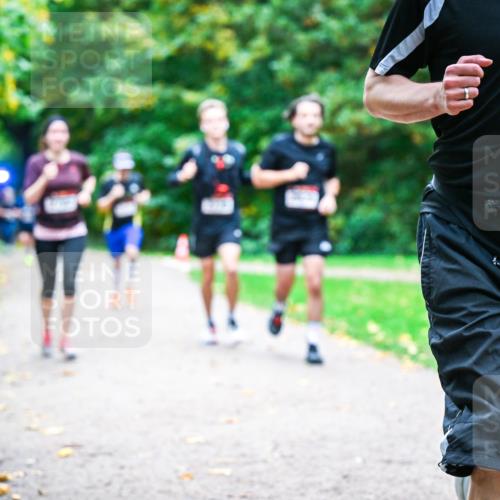12.10.2025 - Bramfelder Halbmarathon 2025 Dr. Thomas Lammeyer http://msf.ph/oto/9353751 12.10.2025 10:48:05 Laufen 160, 2137 meine-sportfotos.de