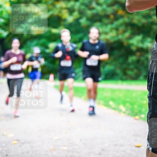 12.10.2025 - Bramfelder Halbmarathon 2025 Dr. Thomas Lammeyer http://msf.ph/oto/9353752 12.10.2025 10:48:05 Laufen  meine-sportfotos.de