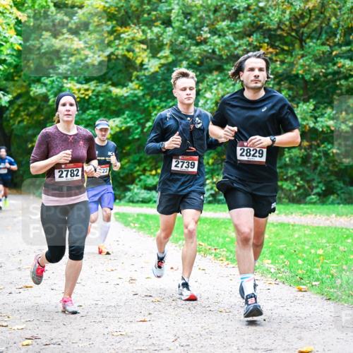 12.10.2025 - Bramfelder Halbmarathon 2025 Dr. Thomas Lammeyer http://msf.ph/oto/9353754 12.10.2025 10:48:06 Laufen 2782, 22, 2739, 2829 meine-sportfotos.de