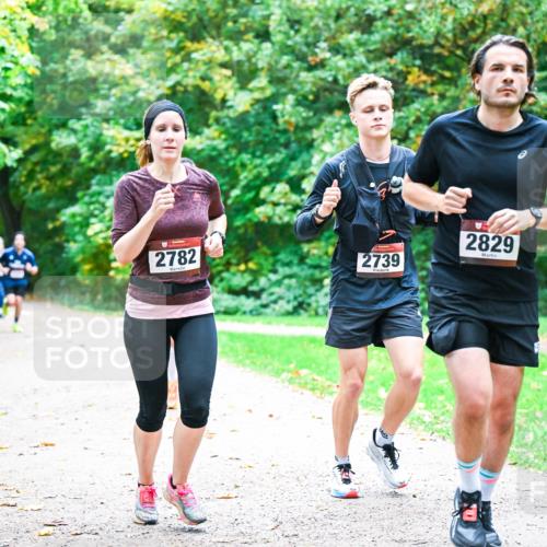 12.10.2025 - Bramfelder Halbmarathon 2025 Dr. Thomas Lammeyer http://msf.ph/oto/9353758 12.10.2025 10:48:06 Laufen 2782, 2739, 2829 meine-sportfotos.de