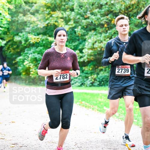12.10.2025 - Bramfelder Halbmarathon 2025 Dr. Thomas Lammeyer http://msf.ph/oto/9353760 12.10.2025 10:48:07 Laufen 2782, 2739, 2829 meine-sportfotos.de