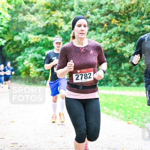 12.10.2025 - Bramfelder Halbmarathon 2025 Dr. Thomas Lammeyer http://msf.ph/oto/9353763 12.10.2025 10:48:07 Laufen 2782, 2739 meine-sportfotos.de