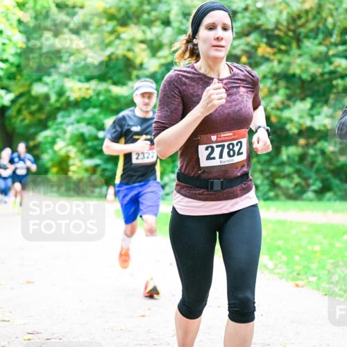 12.10.2025 - Bramfelder Halbmarathon 2025 Dr. Thomas Lammeyer http://msf.ph/oto/9353764 12.10.2025 10:48:07 Laufen 2322, 34, 2782, 2739 meine-sportfotos.de