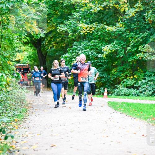 12.10.2025 - Bramfelder Halbmarathon 2025 Dr. Thomas Lammeyer http://msf.ph/oto/9353786 12.10.2025 10:48:13 Laufen 2153, 2583, 2723, 2709 meine-sportfotos.de