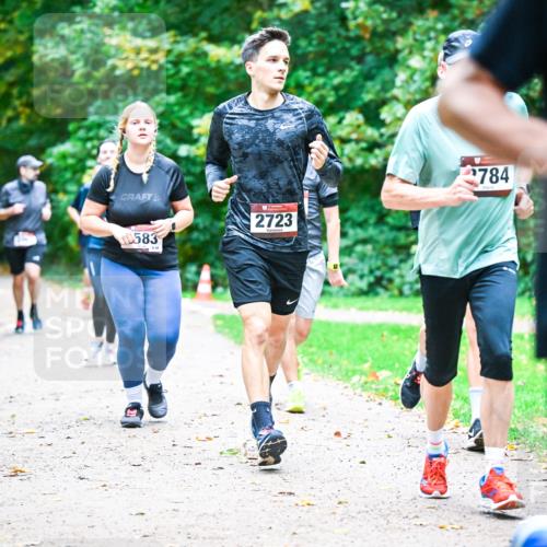 12.10.2025 - Bramfelder Halbmarathon 2025 Dr. Thomas Lammeyer http://msf.ph/oto/9353818 12.10.2025 10:48:18 Laufen 583, 48, 2723, 784 meine-sportfotos.de