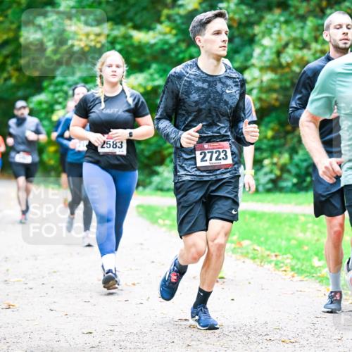 12.10.2025 - Bramfelder Halbmarathon 2025 Dr. Thomas Lammeyer http://msf.ph/oto/9353822 12.10.2025 10:48:18 Laufen 2583, 2723, 2784 meine-sportfotos.de