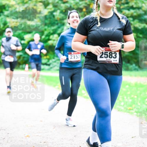 12.10.2025 - Bramfelder Halbmarathon 2025 Dr. Thomas Lammeyer http://msf.ph/oto/9353831 12.10.2025 10:48:21 Laufen 2153, 34, 2583, 48 meine-sportfotos.de