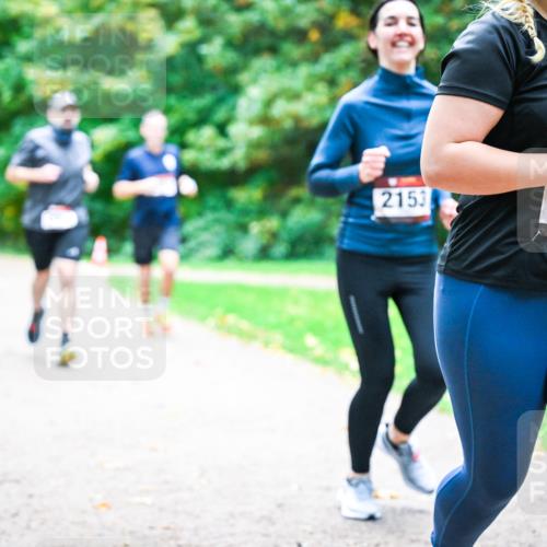 12.10.2025 - Bramfelder Halbmarathon 2025 Dr. Thomas Lammeyer http://msf.ph/oto/9353834 12.10.2025 10:48:22 Laufen 2153, 2583, 48 meine-sportfotos.de
