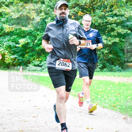 12.10.2025 - Bramfelder Halbmarathon 2025 Dr. Thomas Lammeyer http://msf.ph/oto/9353845 12.10.2025 10:48:24 Laufen 2047, 2062, 51 meine-sportfotos.de