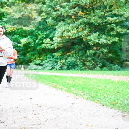 12.10.2025 - Bramfelder Halbmarathon 2025 Dr. Thomas Lammeyer http://msf.ph/oto/9353854 12.10.2025 10:48:25 Laufen 2145, 2047, 2001 meine-sportfotos.de