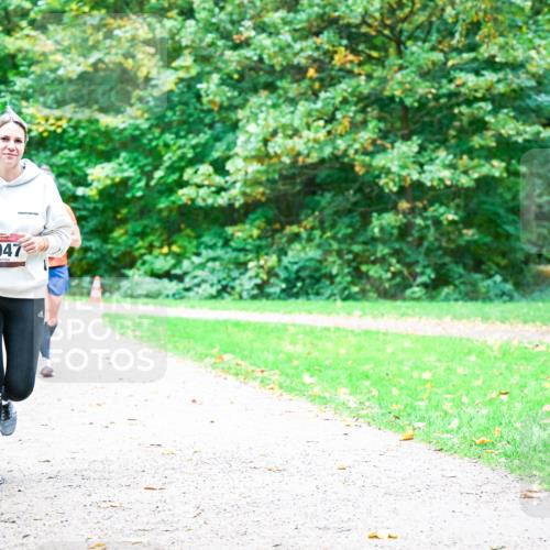 12.10.2025 - Bramfelder Halbmarathon 2025 Dr. Thomas Lammeyer http://msf.ph/oto/9353855 12.10.2025 10:48:25 Laufen 2047, 2145 meine-sportfotos.de