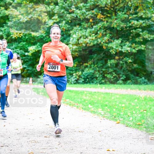 12.10.2025 - Bramfelder Halbmarathon 2025 Dr. Thomas Lammeyer http://msf.ph/oto/9353866 12.10.2025 10:48:28 Laufen 2145, 2001, 10 meine-sportfotos.de