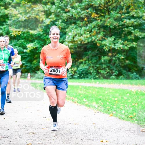 12.10.2025 - Bramfelder Halbmarathon 2025 Dr. Thomas Lammeyer http://msf.ph/oto/9353867 12.10.2025 10:48:28 Laufen 2145, 20, 2001 meine-sportfotos.de