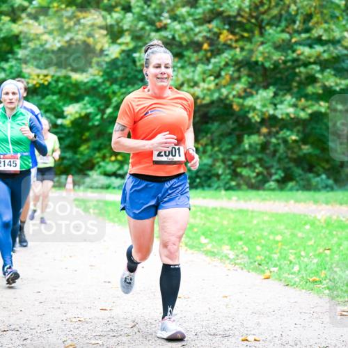 12.10.2025 - Bramfelder Halbmarathon 2025 Dr. Thomas Lammeyer http://msf.ph/oto/9353869 12.10.2025 10:48:28 Laufen 2145, 2001 meine-sportfotos.de