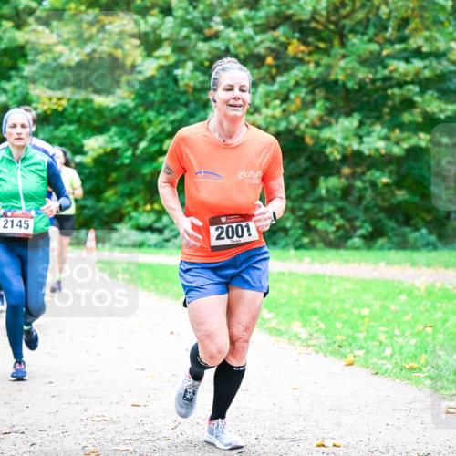 12.10.2025 - Bramfelder Halbmarathon 2025 Dr. Thomas Lammeyer http://msf.ph/oto/9353870 12.10.2025 10:48:28 Laufen 2145, 2001 meine-sportfotos.de