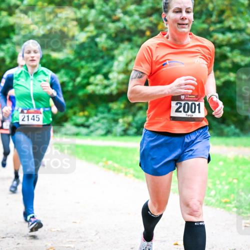 12.10.2025 - Bramfelder Halbmarathon 2025 Dr. Thomas Lammeyer http://msf.ph/oto/9353874 12.10.2025 10:48:29 Laufen 2145, 2025, 34, 2001 meine-sportfotos.de