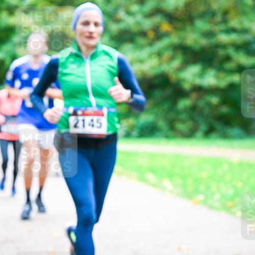 12.10.2025 - Bramfelder Halbmarathon 2025 Dr. Thomas Lammeyer http://msf.ph/oto/9353879 12.10.2025 10:48:29 Laufen 2145 meine-sportfotos.de