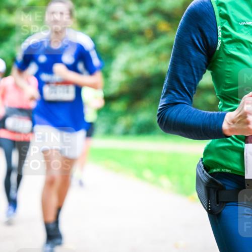 12.10.2025 - Bramfelder Halbmarathon 2025 Dr. Thomas Lammeyer http://msf.ph/oto/9353883 12.10.2025 10:48:30 Laufen 34, 2145 meine-sportfotos.de