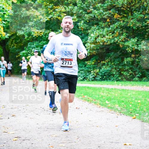12.10.2025 - Bramfelder Halbmarathon 2025 Dr. Thomas Lammeyer http://msf.ph/oto/9353903 12.10.2025 10:48:34 Laufen 20, 2713 meine-sportfotos.de