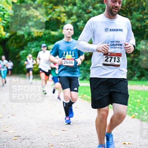 12.10.2025 - Bramfelder Halbmarathon 2025 Dr. Thomas Lammeyer http://msf.ph/oto/9353909 12.10.2025 10:48:35 Laufen 2125, 2686, 2713 meine-sportfotos.de