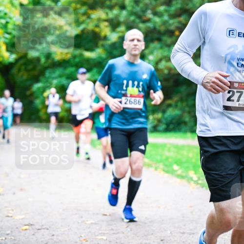 12.10.2025 - Bramfelder Halbmarathon 2025 Dr. Thomas Lammeyer http://msf.ph/oto/9353910 12.10.2025 10:48:36 Laufen 2, 1, 25, 2686, 34, 2713 meine-sportfotos.de