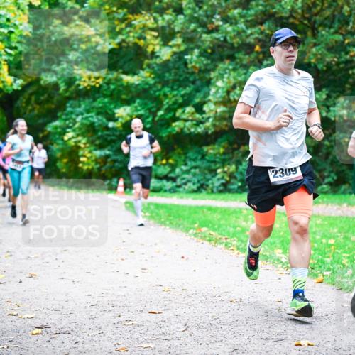 12.10.2025 - Bramfelder Halbmarathon 2025 Dr. Thomas Lammeyer http://msf.ph/oto/9353922 12.10.2025 10:48:38 Laufen 2309, 2952, 100 meine-sportfotos.de