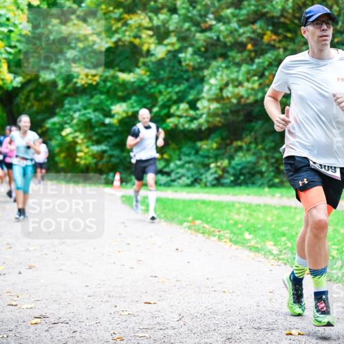 12.10.2025 - Bramfelder Halbmarathon 2025 Dr. Thomas Lammeyer http://msf.ph/oto/9353924 12.10.2025 10:48:38 Laufen  meine-sportfotos.de