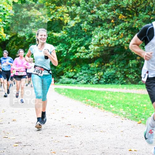 12.10.2025 - Bramfelder Halbmarathon 2025 Dr. Thomas Lammeyer http://msf.ph/oto/9353939 12.10.2025 10:48:41 Laufen 2453, 2925 meine-sportfotos.de
