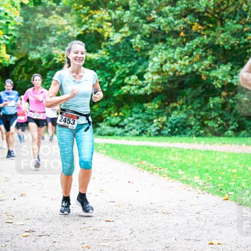 12.10.2025 - Bramfelder Halbmarathon 2025 Dr. Thomas Lammeyer http://msf.ph/oto/9353941 12.10.2025 10:48:41 Laufen 2925, 2453, 858 meine-sportfotos.de