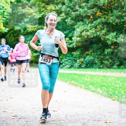 12.10.2025 - Bramfelder Halbmarathon 2025 Dr. Thomas Lammeyer http://msf.ph/oto/9353944 12.10.2025 10:48:42 Laufen 2453 meine-sportfotos.de