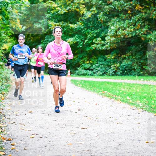 12.10.2025 - Bramfelder Halbmarathon 2025 Dr. Thomas Lammeyer http://msf.ph/oto/9353950 12.10.2025 10:48:43 Laufen 2013, 2177, 2925 meine-sportfotos.de