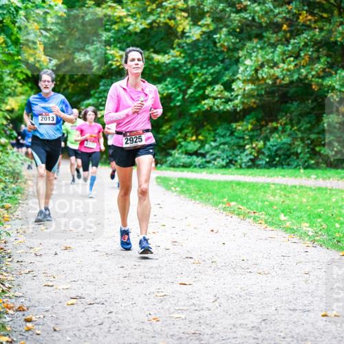 12.10.2025 - Bramfelder Halbmarathon 2025 Dr. Thomas Lammeyer http://msf.ph/oto/9353951 12.10.2025 10:48:43 Laufen 2013, 2177, 2925 meine-sportfotos.de