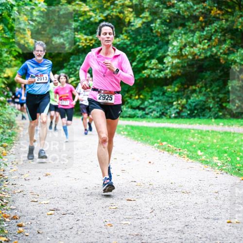 12.10.2025 - Bramfelder Halbmarathon 2025 Dr. Thomas Lammeyer http://msf.ph/oto/9353954 12.10.2025 10:48:44 Laufen 2013, 3177, 2925 meine-sportfotos.de