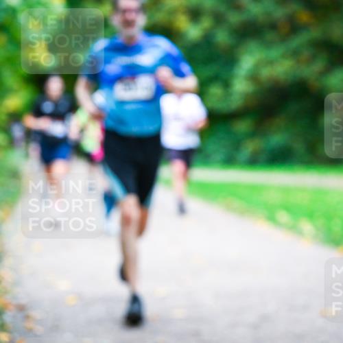12.10.2025 - Bramfelder Halbmarathon 2025 Dr. Thomas Lammeyer http://msf.ph/oto/9353965 12.10.2025 10:48:45 Laufen  meine-sportfotos.de