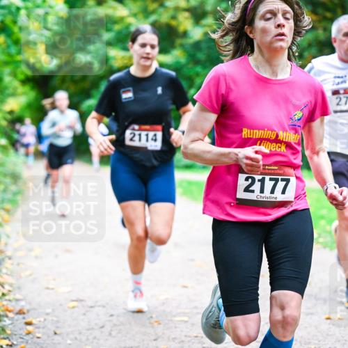 12.10.2025 - Bramfelder Halbmarathon 2025 Dr. Thomas Lammeyer http://msf.ph/oto/9353974 12.10.2025 10:48:48 Laufen 2114, 34, 2177, 2773 meine-sportfotos.de