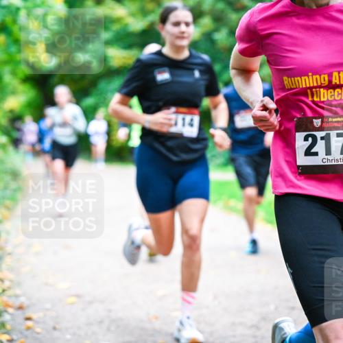 12.10.2025 - Bramfelder Halbmarathon 2025 Dr. Thomas Lammeyer http://msf.ph/oto/9353976 12.10.2025 10:48:48 Laufen 34, 2177, 1773 meine-sportfotos.de