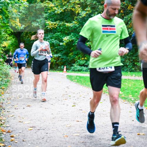 12.10.2025 - Bramfelder Halbmarathon 2025 Dr. Thomas Lammeyer http://msf.ph/oto/9353979 12.10.2025 10:48:49 Laufen 2812, 2970, 2324 meine-sportfotos.de