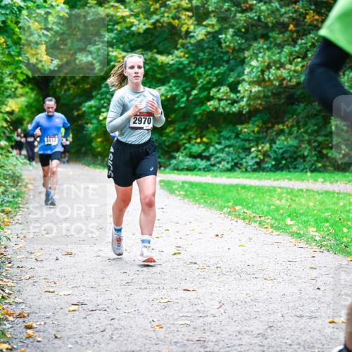 12.10.2025 - Bramfelder Halbmarathon 2025 Dr. Thomas Lammeyer http://msf.ph/oto/9353984 12.10.2025 10:48:50 Laufen 2970 meine-sportfotos.de