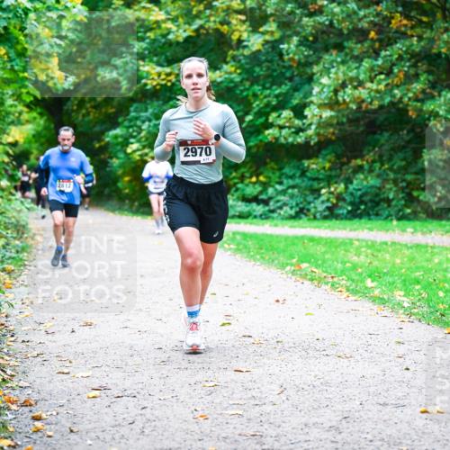 12.10.2025 - Bramfelder Halbmarathon 2025 Dr. Thomas Lammeyer http://msf.ph/oto/9353986 12.10.2025 10:48:50 Laufen 2970 meine-sportfotos.de