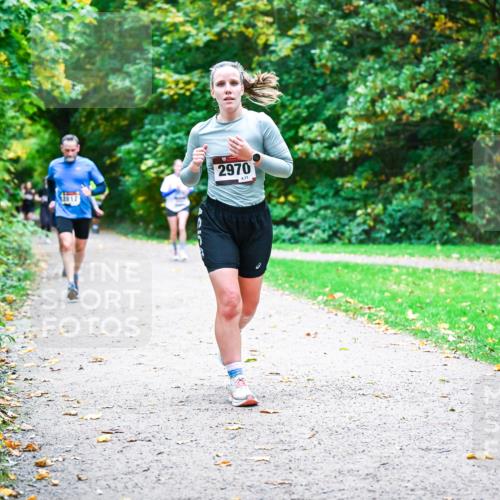 12.10.2025 - Bramfelder Halbmarathon 2025 Dr. Thomas Lammeyer http://msf.ph/oto/9353987 12.10.2025 10:48:50 Laufen 2970 meine-sportfotos.de