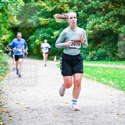 12.10.2025 - Bramfelder Halbmarathon 2025 Dr. Thomas Lammeyer http://msf.ph/oto/9353990 12.10.2025 10:48:50 Laufen 2970, 77 meine-sportfotos.de
