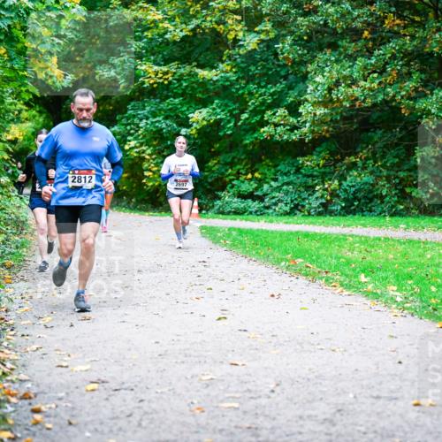 12.10.2025 - Bramfelder Halbmarathon 2025 Dr. Thomas Lammeyer http://msf.ph/oto/9353997 12.10.2025 10:48:52 Laufen 2812, 2697 meine-sportfotos.de