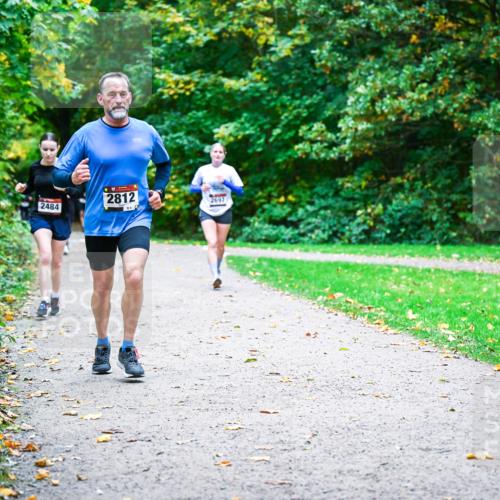 12.10.2025 - Bramfelder Halbmarathon 2025 Dr. Thomas Lammeyer http://msf.ph/oto/9354000 12.10.2025 10:48:52 Laufen 2484, 2812, 2697 meine-sportfotos.de