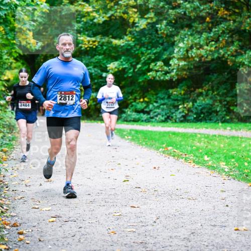 12.10.2025 - Bramfelder Halbmarathon 2025 Dr. Thomas Lammeyer http://msf.ph/oto/9354001 12.10.2025 10:48:53 Laufen 2812, 2484 meine-sportfotos.de