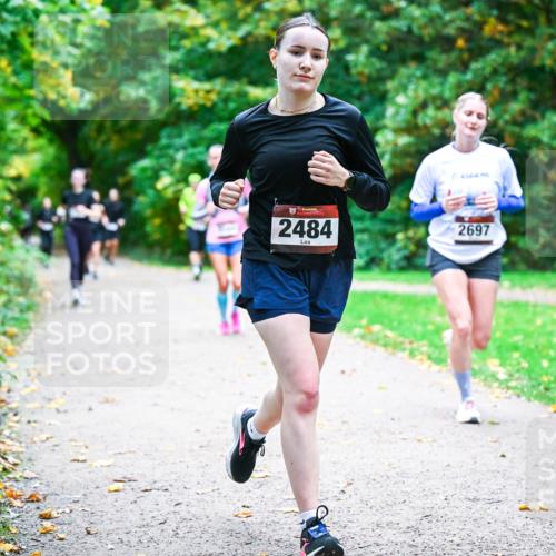 12.10.2025 - Bramfelder Halbmarathon 2025 Dr. Thomas Lammeyer http://msf.ph/oto/9354020 12.10.2025 10:48:55 Laufen 2484, 2697 meine-sportfotos.de