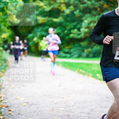 12.10.2025 - Bramfelder Halbmarathon 2025 Dr. Thomas Lammeyer http://msf.ph/oto/9354024 12.10.2025 10:48:56 Laufen 2484 meine-sportfotos.de